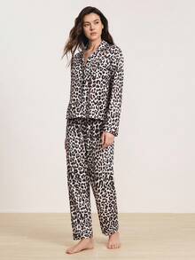 Hourtrue 2pcs/Set Leopard Print Texture Printed Women Loungewear Pajama Set, Long Sleeve Turndown Collar Top And Elastic Waist Loose Pants, Casual Pajamas And Home Wear For Ladies, All Season, Two Pieces Set, Fall Winter Clothes, Lounge Wear, Old Money Vibe, Elegant Outfitfor Summer - Black - View 3