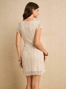 Poéselle Robe mini élégante ajustée avec col bateau, manches bouffantes et dentelle pour femmes - Nude - Voir 2