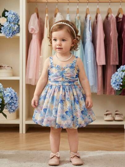 SHEIN Nylanserad flickklänning med digitalt blommigt tryck, hängslen, åtsittande midja och paraplyformad kjol! Den är bekväm, moderiktig, utflyktsvänlig, elegant, söt, härlig och i prinsessstil, ett måste för vardagsbruk och.