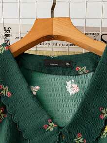 Mulvari 大码女式碎花休闲泡泡袖衬衫 - 墨綠色 - 查看 4