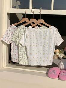 CovetEZ 女士碎花圆领短袖纽扣休闲T恤 - 彩色 - 查看 2