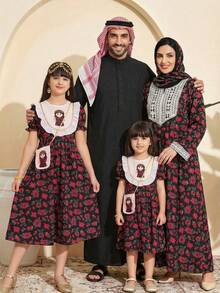 SHEIN 传统阿拉伯少女长袍，黑色底色，饰以复古红色花卉印花，配有彼得潘领、卡通图案和配套可爱小包，甜美时尚，适合日常穿着、节日庆典、拍照等各种场合，符合当下“花卉碰撞、趣味细节、整体造型”的少女流行趋势。 - 鏽棕色 - 查看 1