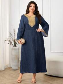 Al Najma Vestido elegante de estilo árabe con ribete de cinta y mangas acampanadas para mujer de talla grande - Azul Marino - Ver 3