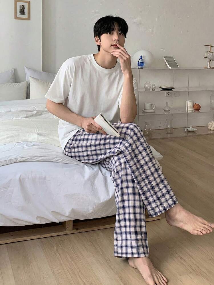 Men's Short Sleeve T-Shirt And Pants Pajama Set, Spring/Summer