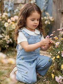 女婴休闲花卉刺绣口袋荷叶边牛仔背带裤，夏季 - 中等水洗藍 - 查看 5