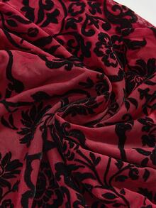 ROMWE Fairycore 大码女式花卉植绒打结喇叭袖短款时尚上衣 - 酒紅色 - 查看 4