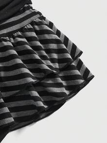 ROMWE Grunge Punk Y2K条纹A字型水钻装饰低腰迷你裙 - 彩色 - 查看 4