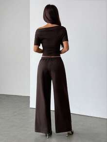 SHEIN PETITE Autumn/Winter Solid Brown Sexy Asymmetric Neck Women Short Sleeve Top & Pants 2 Pieces Set Autumn/Winter Thermal Lining Women's Knitted 2 Pieces Set Basic Knit Women's Asymmetric Neck Top - Brown - View 3