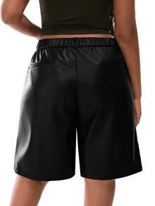 SHEIN Unity 大码女式纯色口袋休闲皮短裤 - 黑色 - 查看 4