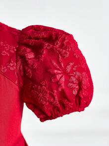SHEIN 可爱少女休闲简约修身华丽优雅立领镂空腰部A字连衣裙，适合外出、日常生活、上学、旅行、度假以及春夏季节穿着。 - 紅色 - 查看 4
