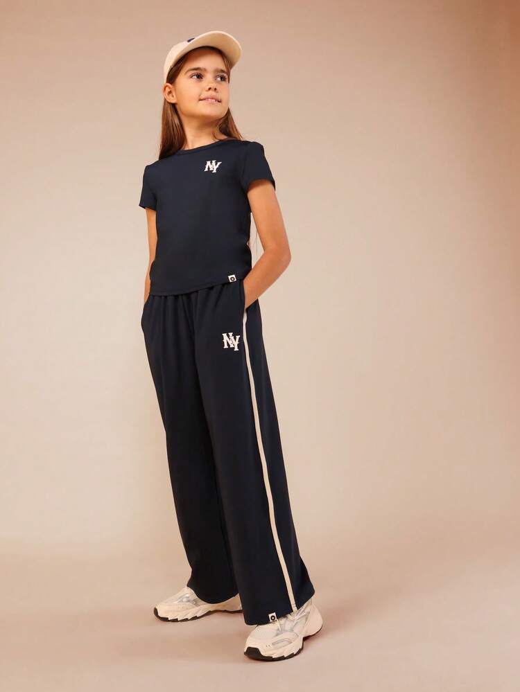 半袖Tシャツとワイドレッグパンツのセット