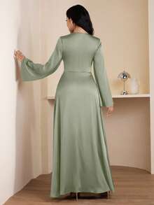 Veilorie Đầm nữ thanh lịch cổ tròn tay xòe eo nhún bèo đính đá hoa văn. - màu xanh lá - Xem 2