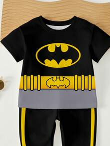 BATMAN X SHEIN 两件套男婴宽松休闲运动套装，舒适经典Logo及腰带图案短袖T恤和长裤套装，适合春夏穿着 - 彩色 - 查看 2