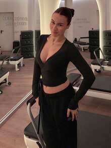 Abrilcols T-shirt rose de yoga, de fitness, de sport, extensible, doux, ouvert sur le devant, col en V, manches longues, court et moulant, à la mode, minimaliste, décontracté, élégant, essentiel pour la garde-robe des femmes, printemps/automne - Noir - Voir 4