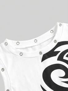 Shutterstock Y2Kool Valentine's Day Women's Fashion Streetwear Printed Lace-Up Sleeveless Top Summer Snap-Button Printed Sporty Party Top White Printed Tank Top Metal Lace-Up Top Styling Inspiration Fashion Collection New Year Outfits Hot Chick Cotton Pieces - White - View 5