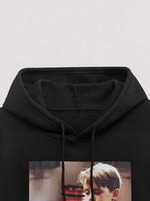 Open Phase 1pc Thermal Lined Graphic Hoodie For Men, Home Alone Themed Funny Print, Long Sleeve Casual Pullover Sweatshirt, Retro Style, Loose Fit Top - Black - View 4