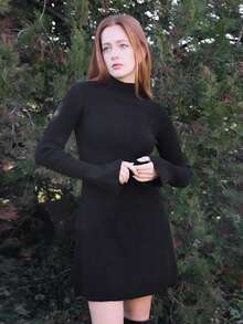 SILVIA DI SANTO 秋冬休闲纯色立领喇叭袖修身毛衣连衣裙 - 深灰色 - 查看 3