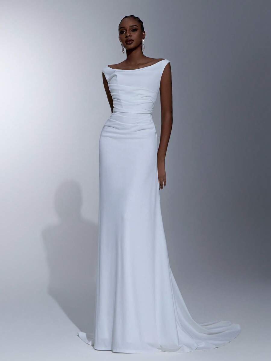 Elitara Elegant Romantic French Maiden Style Deep V-Neck Pleated Mermaid Hem Women's Wedding Dress, Banquet Gown, Evening Dress - White - View 1