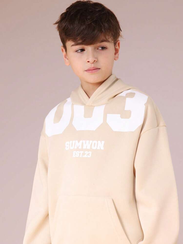 Hoodie mit Nummernaufdruck