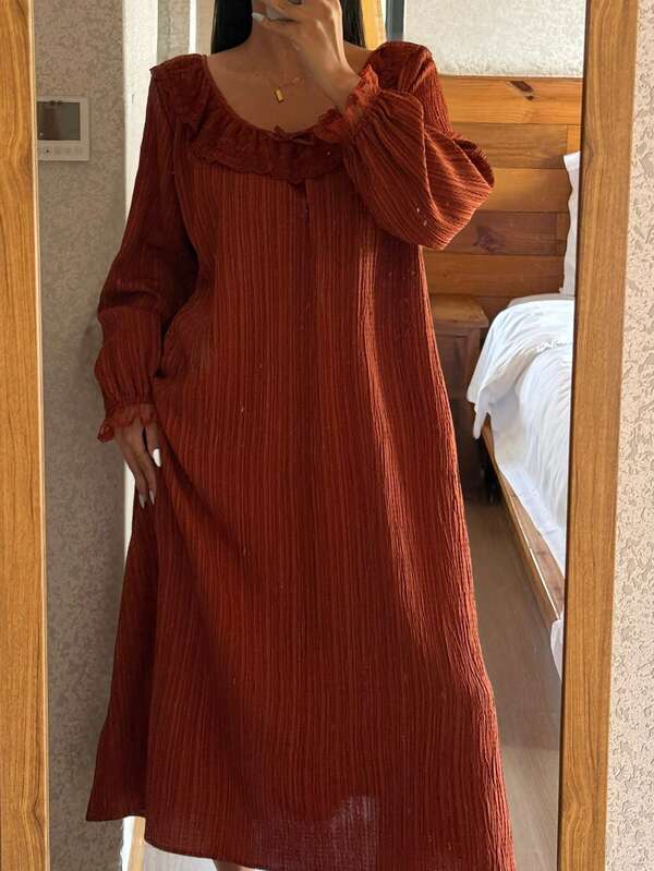 DAZY Women's Lace Ruffle Collar Tie Back Textured Chiffon Loose Lantern Sleeve Nightgown