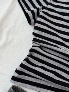 Teen Girls' Black & Gray Striped Crew Neck Contrast Lace Short Sleeve Cropped Waist Ruched Casual Street Tee