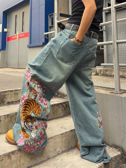 ROMWE MEN Men's Floral & Tiger Embroidery Pattern Loose Fit Jeans Spring/Summer