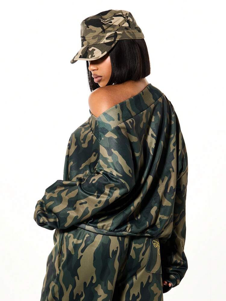 SUMWON WOMEN Off Shoulder Camouflage Sweatshirt With Script Print