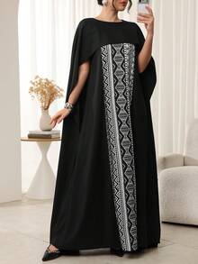 Al Najma 女士秋冬披肩式黑白印花连衣裙，阿拉伯风格 - 黑色 - 查看 4