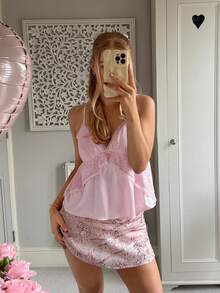 CovetEZ Women's Casual Early Spring/Summer Sweet Outfits, Clean Girl Style, Casual Pink Women's Lace-Trimmed Satin Pure And Alluring Valentine's Day Spring Outfits, Women's Valentine's Day Outfits For Women, Valentine's Day Clothes, Pink Top, Sweet Pink Camisole. - Pink - View 5