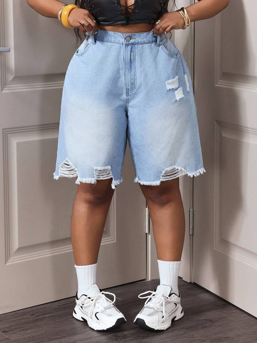 Slaydiva Women's Fashionable Commuter Casual Straight Leg Denim Shorts, Plus Size, Spring & Summer - Light Wash - View 1