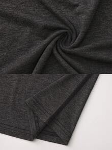 Manfinity Sport Corelite Camiseta deportiva de manga corta raglán con botones para hombres - Gris Oscuro - Ver 8