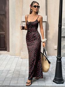 Pariaura 午夜玫瑰法式吊带长裙：黑色底红色玫瑰印花 + 前系带 + 修身剪裁，诠释复古性感的夜间约会造型 - 紅色和黑色 - 查看 5