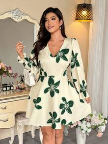 Vionelle 大码女装春夏新款连衣裙，褶皱质感印花长袖V领优雅浪漫连衣裙，A字宽松版型连衣裙 - 杏色 - 查看 8