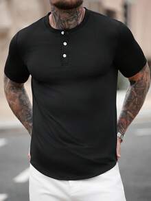 Manfinity Homme 男士黑色短袖T恤，成熟风格，适合春夏男士休闲上衣、男士亨利衫、男士黑色衬衫、男士短袖亨利衫、男士翻领T恤、男士亨利衫，尽显绅士风范，适合日常休闲、周末旅行、户外活动、探险旅行、轻松的工作环境或半正式场合，也是送给男友/丈夫、周年纪念/生日礼物、派对、夏季假期、沙滩装、夏威夷婚礼以及春夏男士健身衬衫的理想之选。 - 黑色 - 查看 5