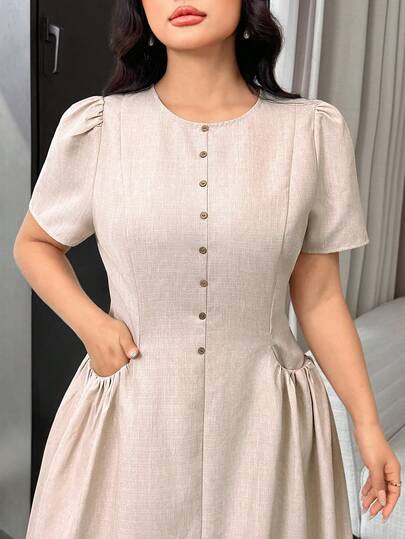 Modelyn 大码女式纯色圆领纽扣口袋休闲日常约会外出短袖连衣裙