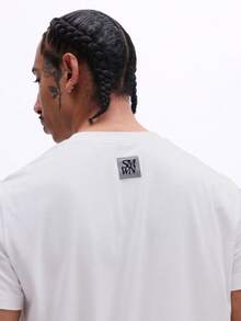 SUMWON Kaos Katun Campuran Lengan Pendek Leher Bulat Essentials dengan Detail Patch Kontras di Bagian Belakang, Kaos Kasual Nyaman untuk Sehari-hari - Putih - View 6