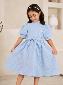 SHEIN Glamorique Kids 珍珠装饰提花面料蝴蝶结泡泡袖女童派对礼服 儿童提花连衣裙 - 淺藍色 - 查看 3