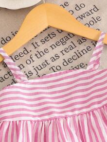 SHEIN Bộ đồ nữ sinh trẻ phong cách thường ngày, thích hợp cho kỳ nghỉ, đi học, đường phố: áo hai dây dáng chữ A phối họa tiết kẻ sọc và quần ống rộng phối họa tiết. - Hồng - Xem 6