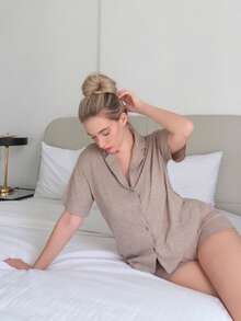 Turnttoni Leisure 1 Set Women's Soft Collar Short Sleeve & Shorts Pajama Set, Floral Gray Holiday Season - Khaki - View 5