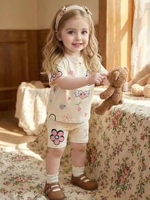 SHEIN 可爱涂鸦花心印花，女婴休闲宽松圆领短袖T恤和短裤套装，适合春夏季度假 - 彩色 - 查看 4