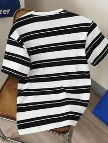 Manfinity Joysei Men's Striped Round Neck Letter Print Casual Versatile Commuting Short Sleeve T-Shirt - Black and White - View 3