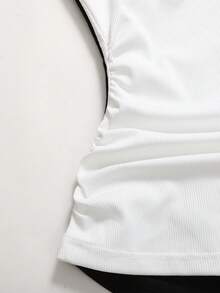 Girlism 2pcs/Set Teen Girls' Black & White Knit Minimalist U-Neck Ruched Waist Sleeveless Crop Top, Buy 1 Get 1 Free - Black and White - View 5