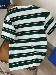 Manfinity Joysei Áo thun nam tay ngắn cổ tròn kẻ sọc in chữ, kiểu dáng thường ngày, đa năng, phù hợp đi làm. - màu xanh lá - Xem 3