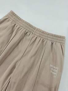 INAWLY 加大码女装新款美式休闲圆领长袖字母刺绣卫衣+刺绣口袋运动裤套装，复古运动简约拼接罗纹面料卫衣上衣+松紧腰束口运动裤两件套，适合休闲穿着、运动和散步。 - 深灰色 - 查看 5