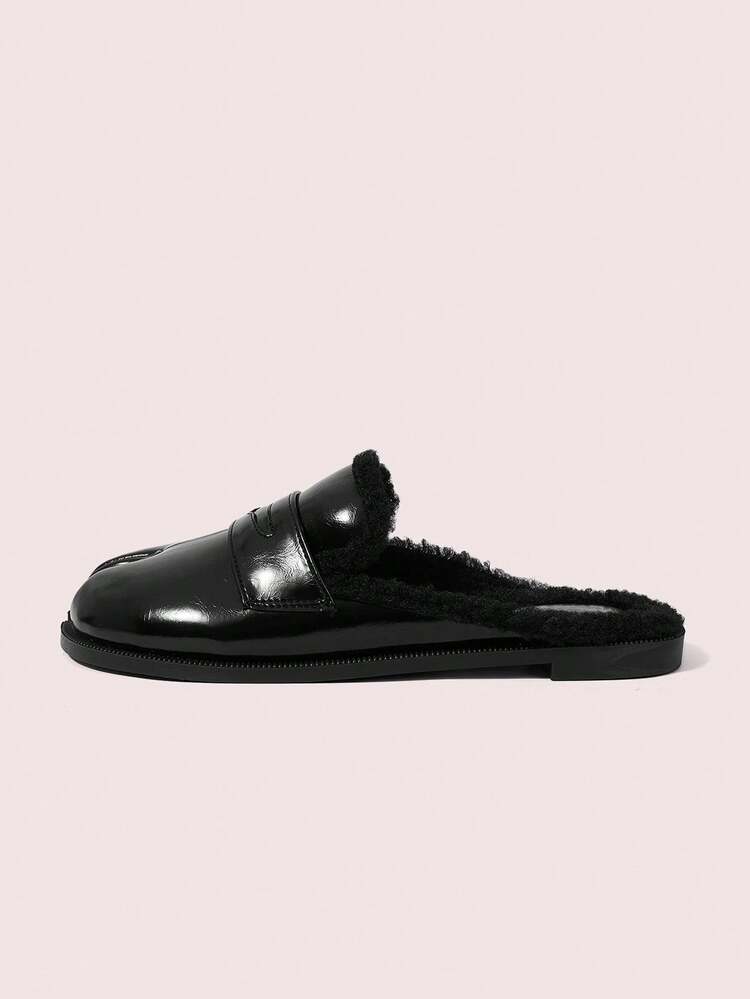 CUCCOO DOLLMOD Women's Winter Warm Commuting Faux Fur Mules, French Classic Slip-On Clogs, Japanese Style Split-Toe Shoes, Black Round Toe Loafers, Office & School Styles Valentine's Day Spring Shoes