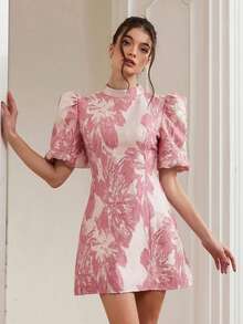 Revavyn 时尚高端撞色设计，黑色底色搭配紫红色提花面料，优雅法式贵族风格，泡泡袖收腰简约女式短袖迷你连衣裙 - 粉色 - 查看 3