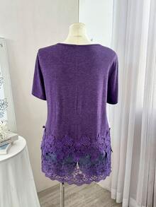 Lacomfia 女士圆领短袖蕾丝边拼接休闲百搭大码T恤 - 紫色 - 查看 2