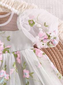SHEIN Newborn Baby Girl Elegant Floral Embroidered Mesh Short Sleeve Princess Dress - Green - View 6