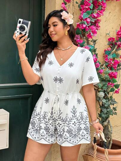 Breezaya Mono de manga corta con cuello en V y cintura con lazo, estilo casual europeo y americano para mujer de talla grande. Mono holgado y elegante con cuello en V, adecuado para vacaciones, playa, uso casual diario, fiestas y citas.