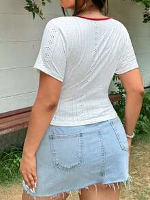 GalTyme 大码女式夏季前系带花卉刺绣短袖修身T恤 - 白色 - 查看 2
